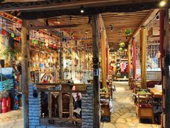 -老牌坊云南鱼豆花火锅(爱建店)