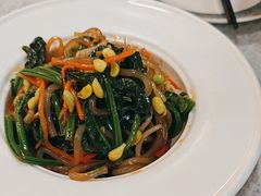 -汗腾格里·风味餐厅(新疆驻京办店)