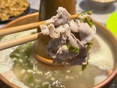 -洞庭洲·防空洞火锅·烧烤·铜锅涮肉(新百广场店)