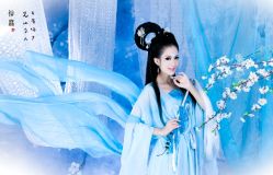 点击看大图 仙缘-九月鹰飞汉服摄影工作室