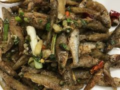 椒盐小鱼-品雅轩农家乐
