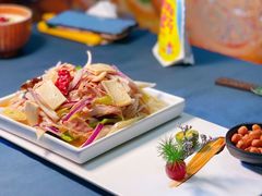 -伊带伊路新疆美食府(呼家楼店)