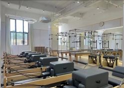 -亚太瑜伽普拉提学院