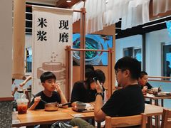 大堂-小满手工粉(上海品尊国际店)