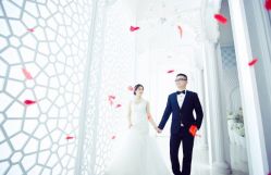 -易摄影婚纱摄影工作室