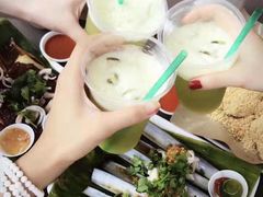 -东海岸人工湖美食村