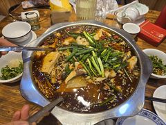 -乡土特色.冷锅鱼.牦牛肉汤锅