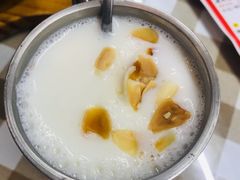 蛋白杏仁奶茶-新大咀港式茶餐厅(宝山万达店)