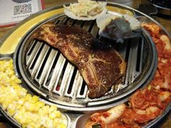 -青瓦炭韩潮烤肉(花园道店)