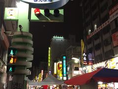 -六合夜市