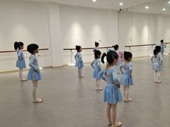 -飞童凡响艺术学校(松江区九里亭校区)