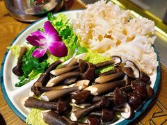 -谢云贵清香水煮鸡火锅(总店)