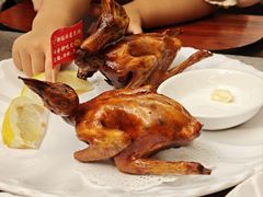 -郑猛记石岐鸽主题餐厅(长江店)