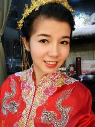 -现代经典婚纱摄影
