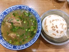 -清真老铁家灌汤包