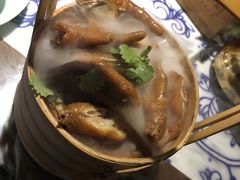 洪濑鸡爪-卢大鲜鱼头捞饭(美利广场店)