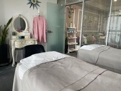 -YooMee优美智能科技美肤机构