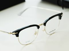 -目艮眼镜SHOWROOM(品牌集合店)