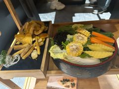 -一朵菌·野生菌探索家火锅(南亚店)