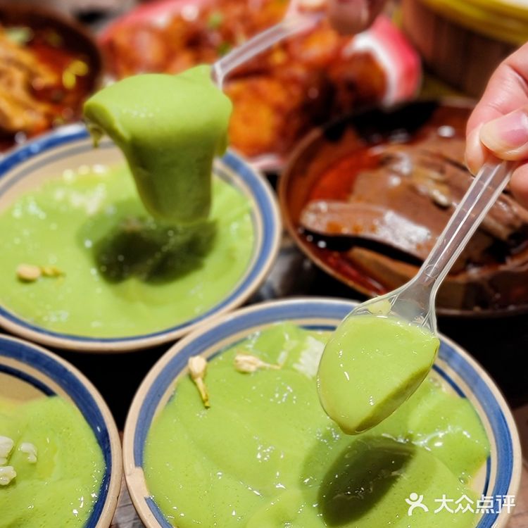 坐穿11号线，就为了来吃这家市井小火锅‼️ 