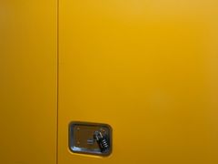 -安东易迷你自助仓储寄存仓库(顾戴路店)