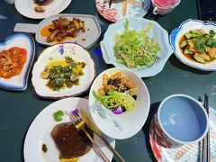 -忘忧草融合私房菜(红鼎国际店)