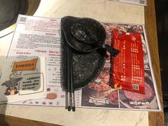 餐具摆设-哥老官重庆美蛙鱼头(西湖银泰十一哥店)