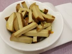 香菜拌云丝-银都上海菜馆(粤海东路店)