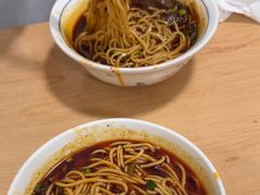 -易毛特色牛肉面(解放碑步行街店)