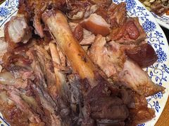 -老天桥酱肉烧饼夹肘子(天桥店)