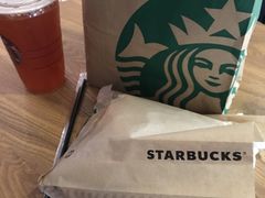 -星巴克臻选(莘庄仲盛店)