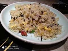 -沪小胖小龙虾(淮海中路旗舰店)