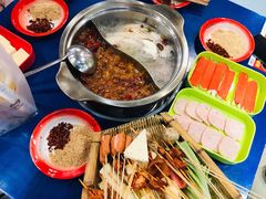 -马路边边麻辣烫联盟路店