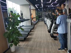 -威克健身游泳(万菱汇店)