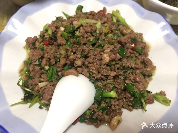 西双版纳勐海傣味园小米辣炒牛肉沫图片 - 第1张