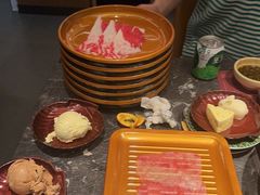 -牛YO寿喜烧·铁板烧和牛火锅自助(市府恒隆店)