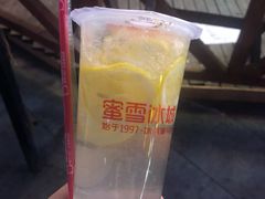 冰鲜柠檬水-蜜雪冰城(曼哈顿十字路口店)
