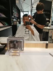 -HAIR CORNER