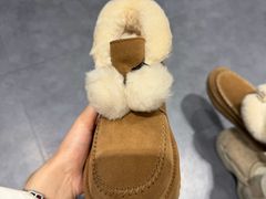 -UGG(燕莎奥特莱斯购物中心店)