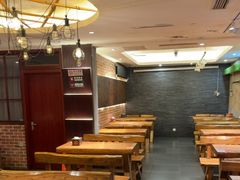 -万记麻辣烫国展总店