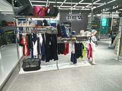 -YONEX苗江运动城(源深店)