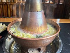 -果松木炭酸菜铜火锅·外婆参鸡汤