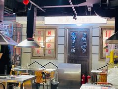 大堂-马路牙子地桌烤肉(工体店)