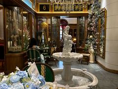 -秘密旅行Bonjour(黑金冠 江南西店)