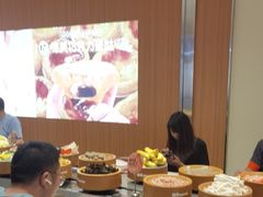 -龍歌自助小火锅(市南金茂湾店)