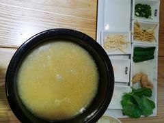 -蒙自源米线大王(昆明站店)