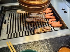 -臻牛烤肉