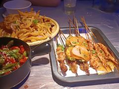 -老街烧烤大排档·地道湖北菜·龙虾馆(汉口火车站店)