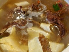 -亿诣蝎府炸酱面羊蝎子火锅(酷车小镇店)