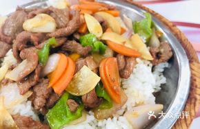 Pork Slice Wooden Bucket Rice